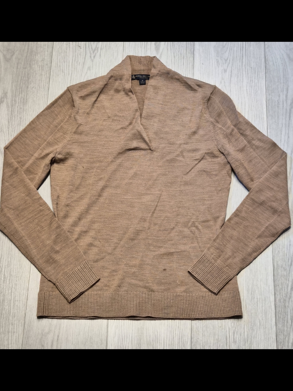 Brooks Brothers Women's Tan V-Neck Sweater